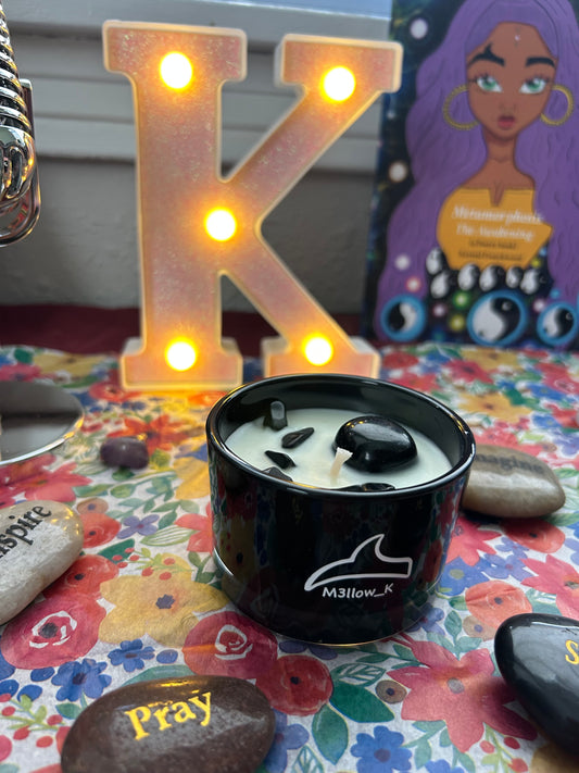 Classic Black - Sandalwood